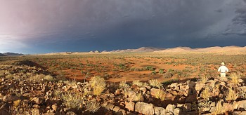 Bruce above Dedeben Pan, Tswalu