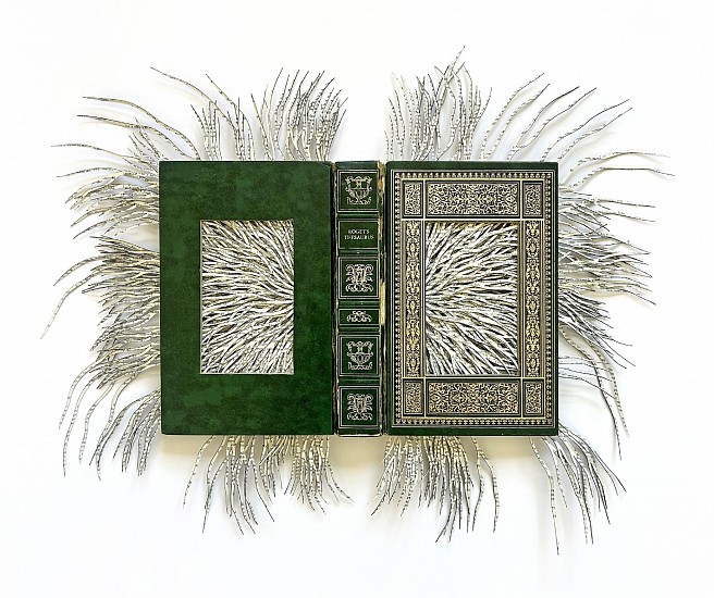 BARBARA WILDENBOER, ROGET'S THESAURUS
Altered book